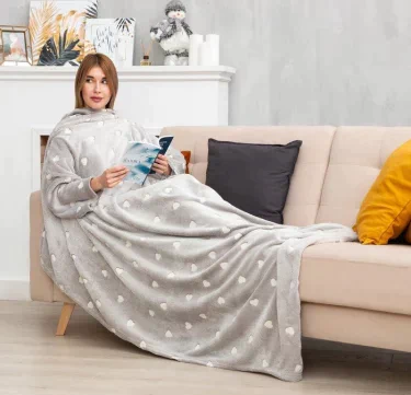 Плед с рукавами светящийся в темноте Этель Love 150*200, 100% п/э, 220 гр/м2