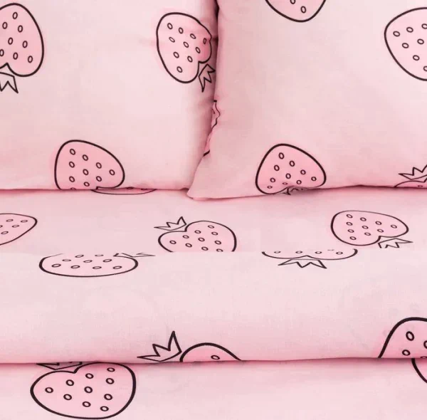 Постельное бельё «Этель» евро Pink strawberry 200*217 см, 240*220 см, 70*70 см - 2 шт