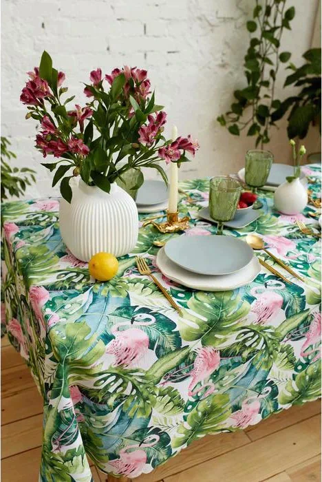 Скатерть Доляна Tropical garden 150*300 +/- 2 см, 100% п/э