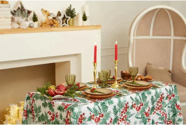 Скатерть Доляна «Новый год: Сhristmas berries» 110*145 +/- 2 см, 100% п/э