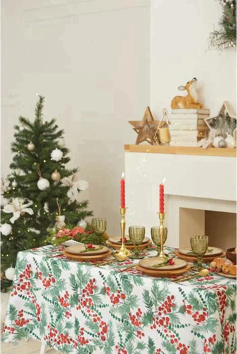 Скатерть Доляна «Новый год: Сhristmas berries» 145*180 +/- 2 см, 100% п/э
