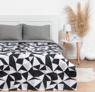Покрывало LoveLife 2 сп Black and white 180*210±5 см, новосатин,80 г/м2