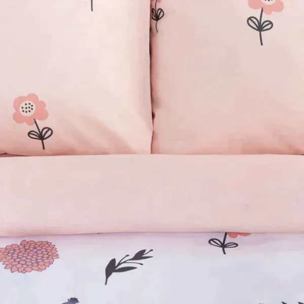 Постельное белье "Этель" 1.5 сп Flower garden 143*215 см, 150*214 см, 70*70 см -2 шт