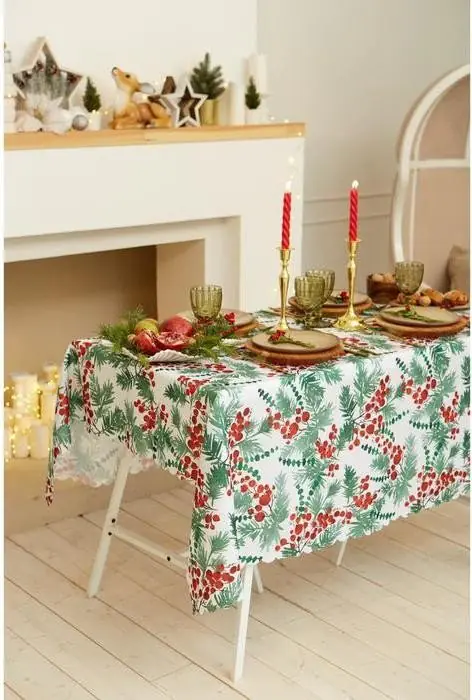 Скатерть Доляна «Новый год: Сhristmas berries» 145*180 +/- 2 см, 100% п/э