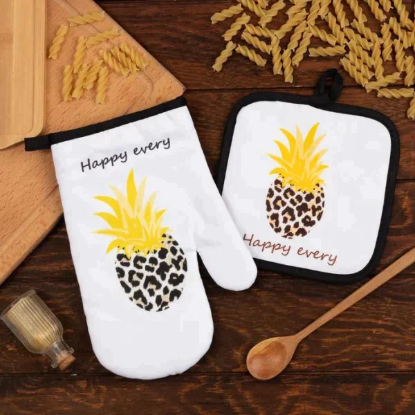Кухонный набор Доляна Happy every прихватка 17*17 см, варежка-прихватка 26*16 см, 100% п/э