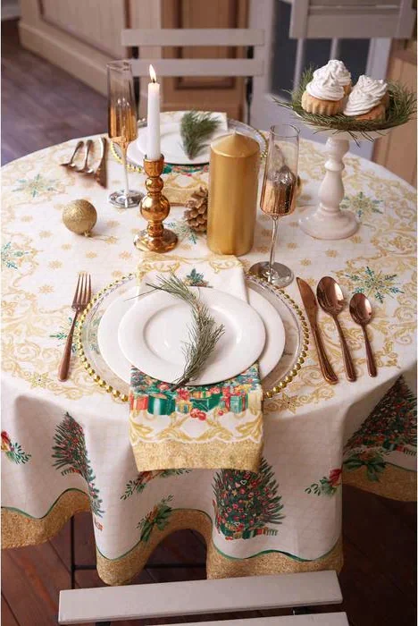 Скатерть "Этель" Golden Christmas  d=215 +/- 2см с ГМВО, 100%хл, саржа 190 гр/м2