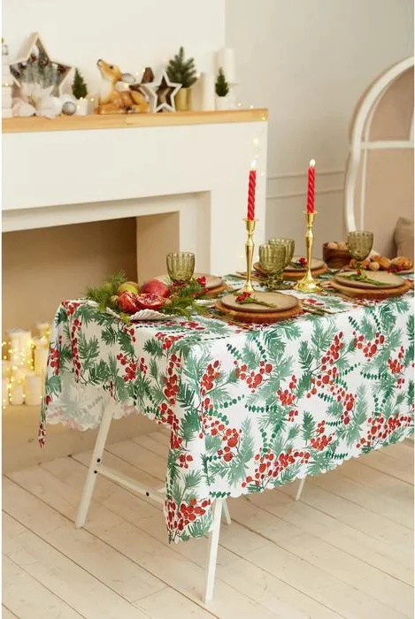 Скатерть Доляна «Новый год: Сhristmas berries» 145*300 +/- 2 см, 100% п/э
